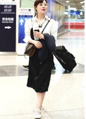 31岁的她穿这么性感把自己都吓到了!