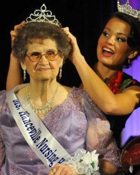 千奇百怪的奇葩选美:世界各地另类选美(图) 千奇百怪的奇葩选美:世界各地另类选美(图)