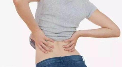 腰间盘突出的治疗方法:早期症状自我疗法(图) 腰间盘突出的治疗方法:早期症状自我疗法(图)