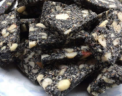 黑芝麻的7大功效和作用介绍(全文) 黑芝麻的7大功效和作用介绍(全文)