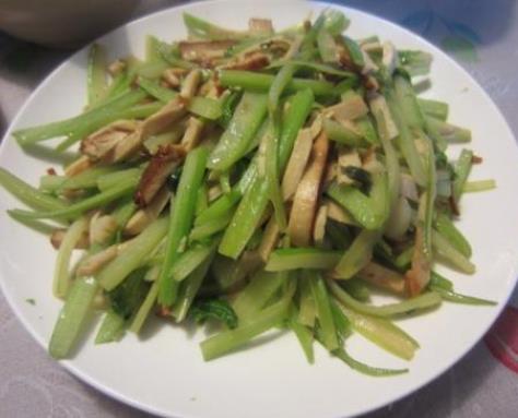 夏天请多吃这16种食物,它们是血液垃圾的天敌!(图) 夏天请多吃这16种食物,它们是血液垃圾的天敌!(图)