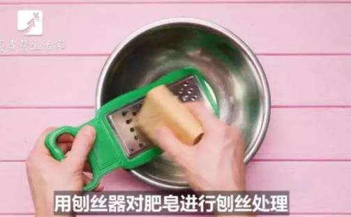 锅底油垢用这个三个方法一擦就掉!（步骤图解）