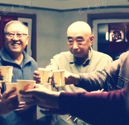 冯巩哥哥照片首曝光:冯巩两个哥哥和两个姐姐(图) 冯巩哥哥照片首曝光:冯巩两个哥哥和两个姐姐(图)