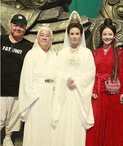 李若彤颜值依然在线:一袭白色仙裙观世音,仙气十足 李若彤颜值依然在线:一袭白色仙裙观世音,仙气十足