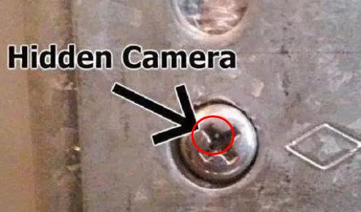 女性注意! 在试衣间或厕所, 看见这东西不要犹豫, 直接报警!