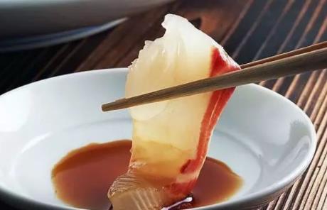 可怕!男子肝脏被上百条虫掏空!只因爱吃这种食物（图）