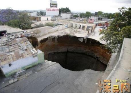 危地马拉天坑有多深及形成原因(图) 危地马拉天坑有多深及形成原因(图)