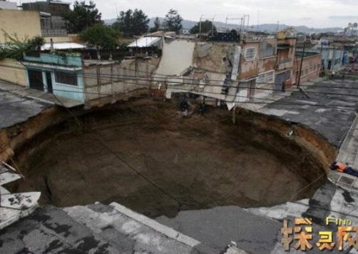 危地马拉天坑有多深及形成原因(图) 危地马拉天坑有多深及形成原因(图)