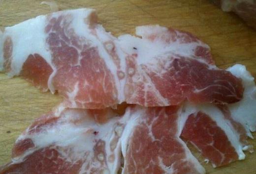 买这种肉回家等于祸害家里人(图) 买这种肉回家等于祸害家里人(图)