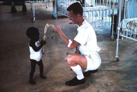 最黑的小孩：比煤炭还黑父母却以黑为荣（图）