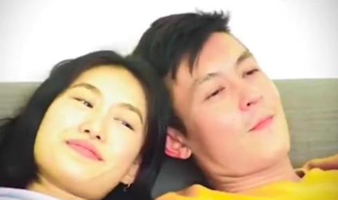 陈冠希秦舒培床上秀恩爱 摸手亲吻缠绵温馨(图) 陈冠希秦舒培床上秀恩爱 摸手亲吻缠绵温馨(图)