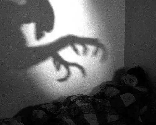 为什么睡觉会鬼压床?立刻解除鬼压床唤醒自己的3种方法