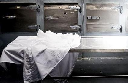 女子车祸后被宣布死亡 几小时后在太平间醒来(图) 女子车祸后被宣布死亡 几小时后在太平间醒来(图)