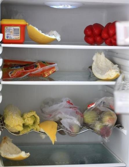 家里冰箱有臭味,老婆只用了一招,就再也不难闻了（图）