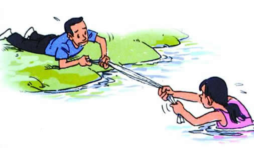 下水救人用一招既救人又保命(图) 下水救人用一招既救人又保命(图)