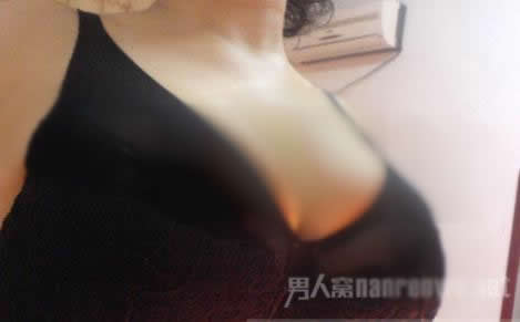 解开美男胸衣:怎样解开美男胸衣?(图)