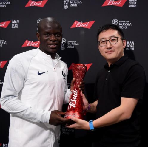 百威天猫超级品牌日 这一杯让世界燃起来 百威天猫超级品牌日 这一杯让世界燃起来