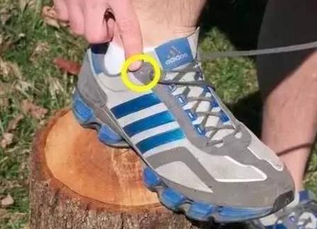 运动鞋最后两个鞋孔要这样用（图）