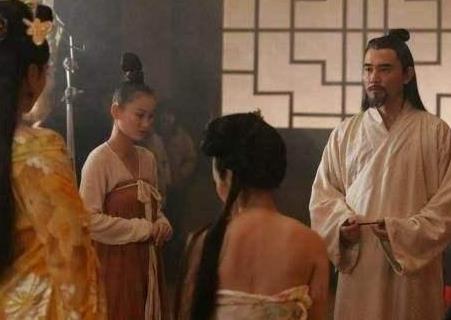 古代夫妻同房丫鬟一旁伺候:一种陋习?主因羞于启齿(图) 古代夫妻同房丫鬟一旁伺候:一种陋习?主因羞于启齿(图)