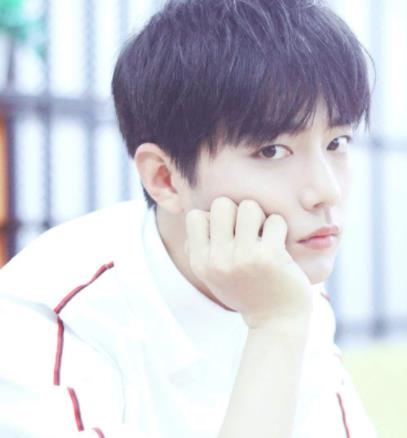 古装美男肖战:清新脱俗(图) 古装美男肖战:清新脱俗(图)