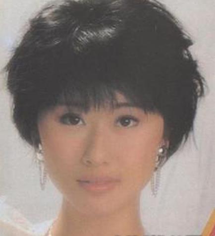 叶倩文年轻时候的照片（组图）