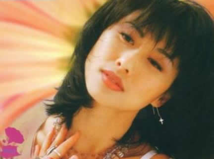 叶倩文年轻时候的照片(组图) 叶倩文年轻时候的照片(组图)