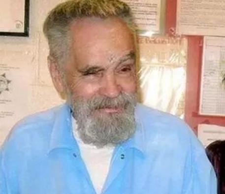 查尔斯·曼森简介：查尔斯·曼森和他的漂亮宝贝们