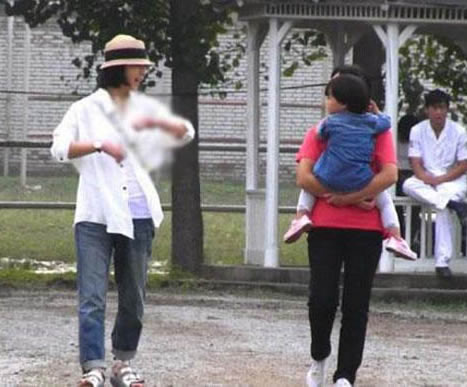 黄渤女儿：曝光一家三口的幸福画面（图）