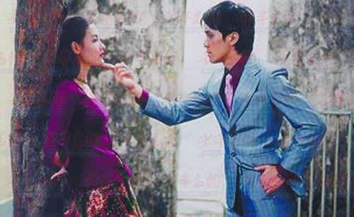 打动人心爱情表白句子：爱要大胆表白出来