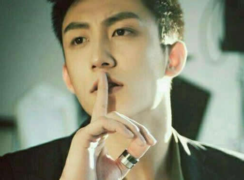 黄景瑜个人资料简介:黄景瑜家庭及演艺经历,黄景瑜影视作品 黄景瑜个人资料简介:黄景瑜家庭及演艺经历,黄景瑜影视作品