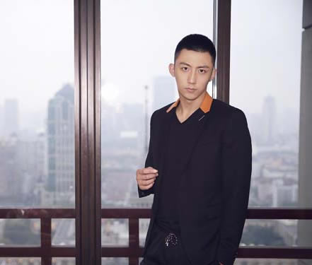 黄景瑜个人资料简介：黄景瑜家庭及演艺经历,黄景瑜影视作品