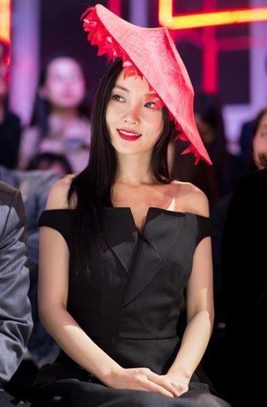 李小冉和李小璐的关系：李小冉和李小璐两人区别对比