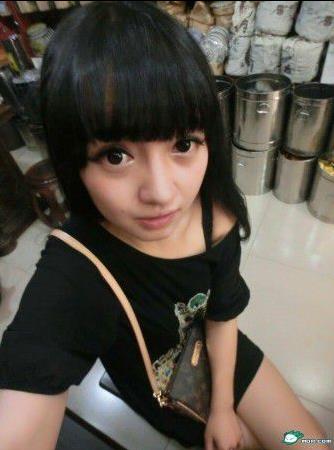 西藏大学校花：西藏大学90后美女校花美照（图）