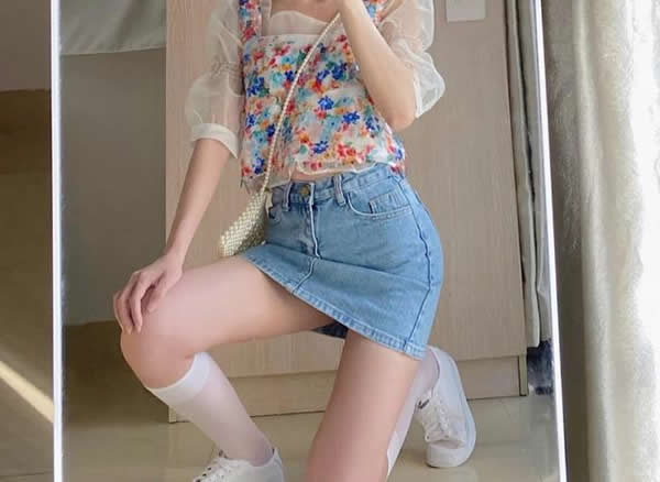 bm少女风穿搭图片,好看的BM风简单穿搭甜酷少女