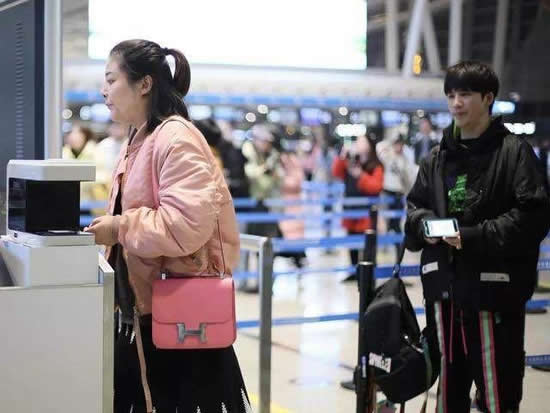 大张伟的老婆是谁,大张伟老婆比他大几岁 大张伟的老婆是谁,大张伟老婆比他大几岁