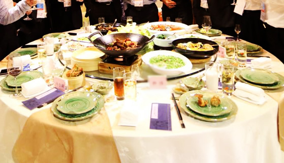 不要让老人独自参加陌生人饭局，这8个饭局还是要慎重