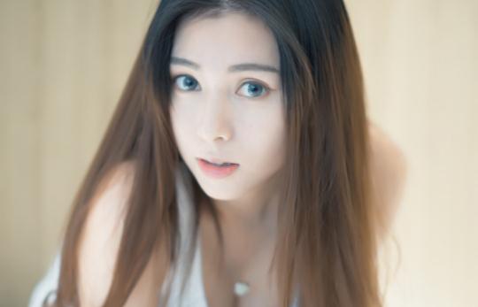 女生发嗯嗯的时候是不是喜欢你，女生给你发嗯嗯是什么意思