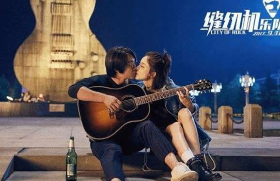 10部笑到肚子疼的电影，部部都能戳中笑点