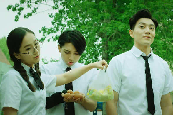 好看的喜剧片30部推荐，免费让你笑到抽筋