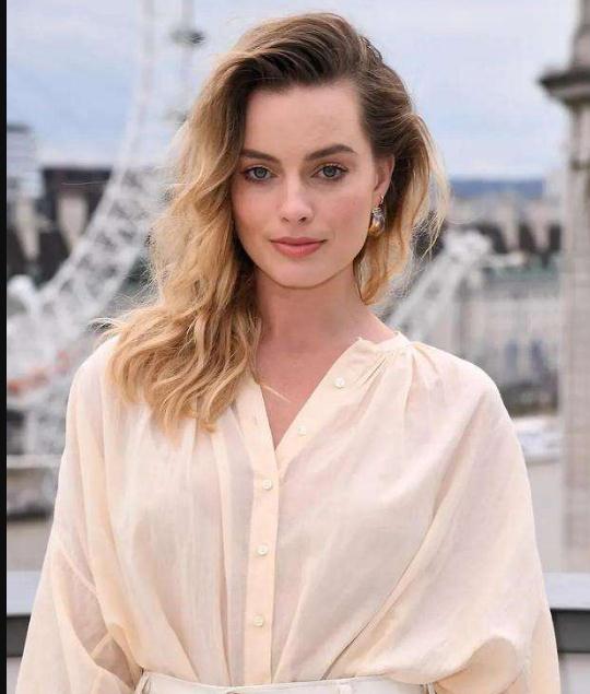 世界公认十大女神（简介及身材美照一览）