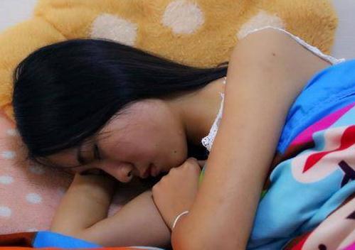 睡不着的图片(GIF失眠睡不着动图一览)