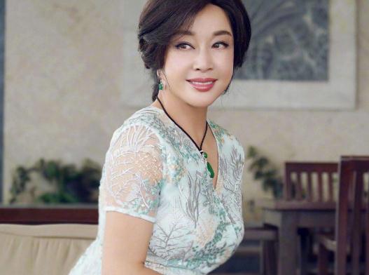 刘晓庆有几个孩子：刘晓庆的婚史有几次及近况如何