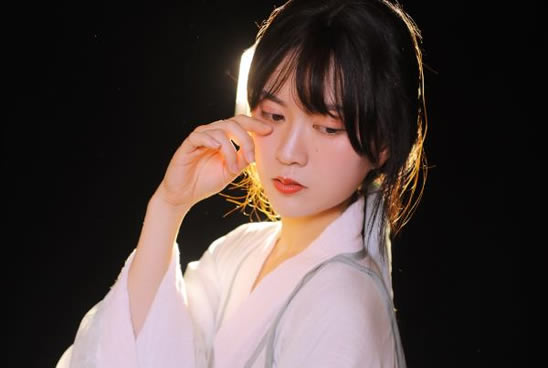 男生是不是抱谁都会有反应 男生是不是抱谁都会有反应