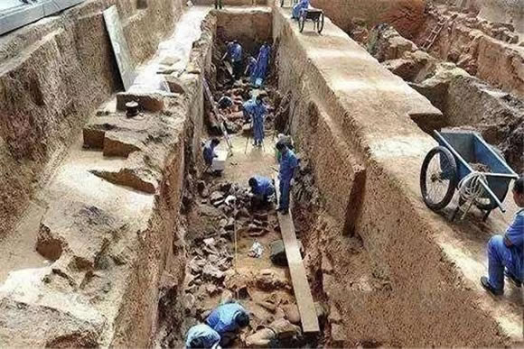 1973秦始皇还活着的证据(秦始皇长生不老的传说)