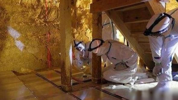 爬金字塔为什么会死呢 爬金字塔为什么会死呢