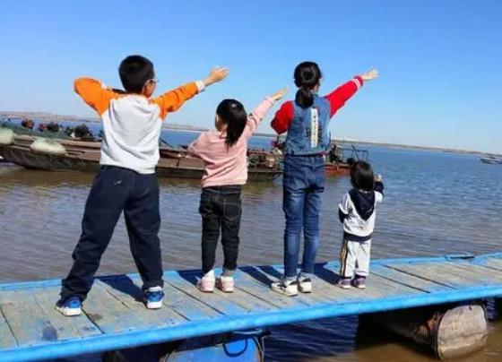 陪孩子快乐时光朋友圈 陪孩子快乐时光说说短语