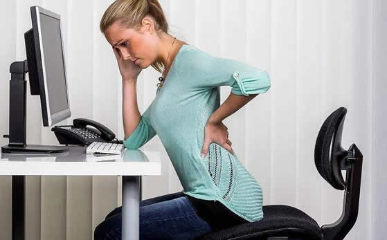 最伤腰的6个姿势(工作中比较常见)