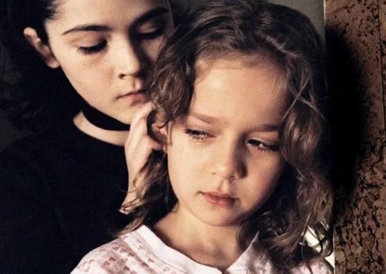 最恐怖的十个小孩(10个电影中让人汗毛竖立的孩子)