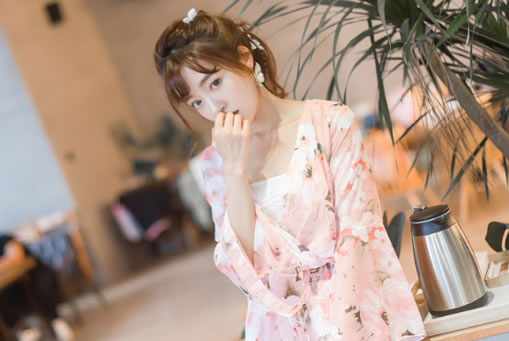 讲故事给女朋友听睡觉(哄女朋友睡觉暖心小故事)