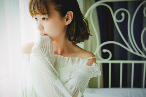 男生被降住的表现 男生被女生降住了表现有哪些 男生被降住的表现 男生被女生降住了表现有哪些